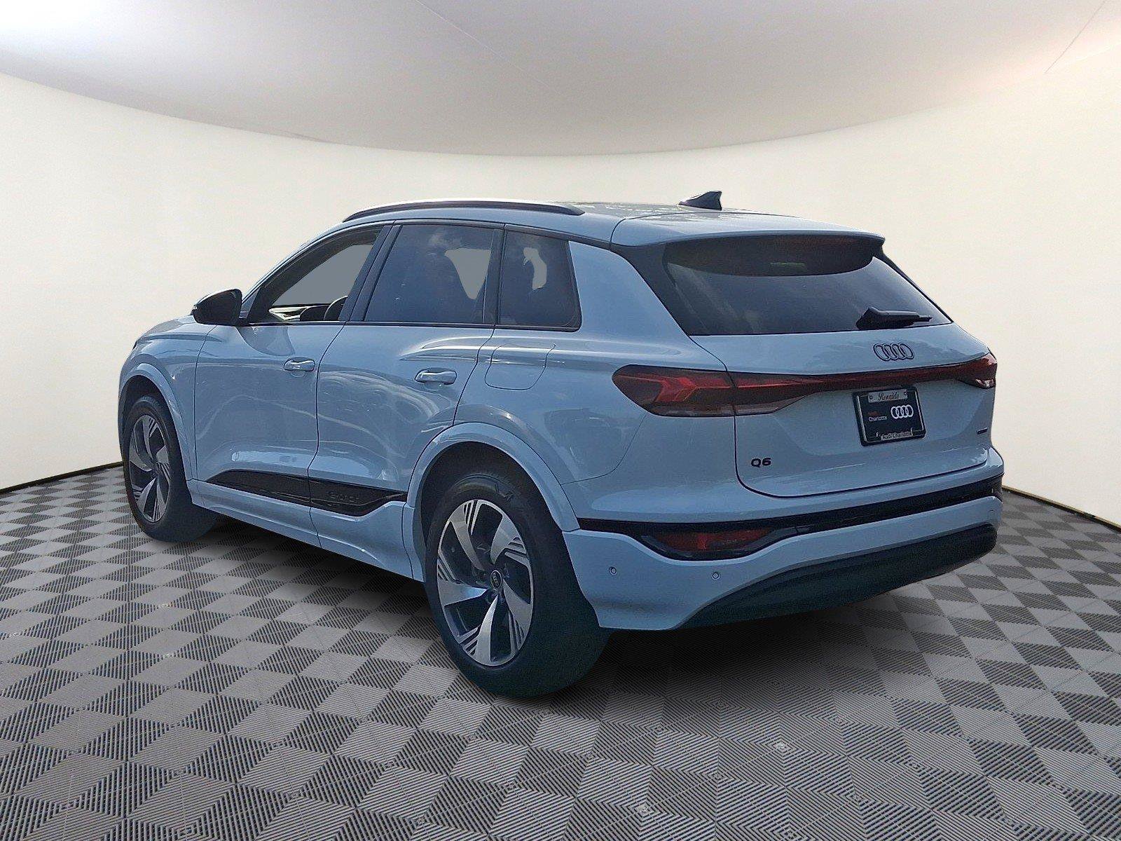 Certified 2025 Audi Q6 e-tron Premium Plus w/ Premium Plus AWD/4WD image 4