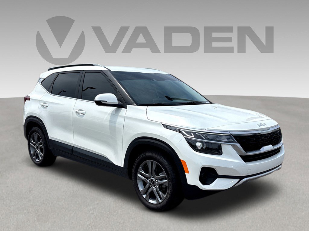 Used 2023 Kia Seltos S w/ Navigation Package