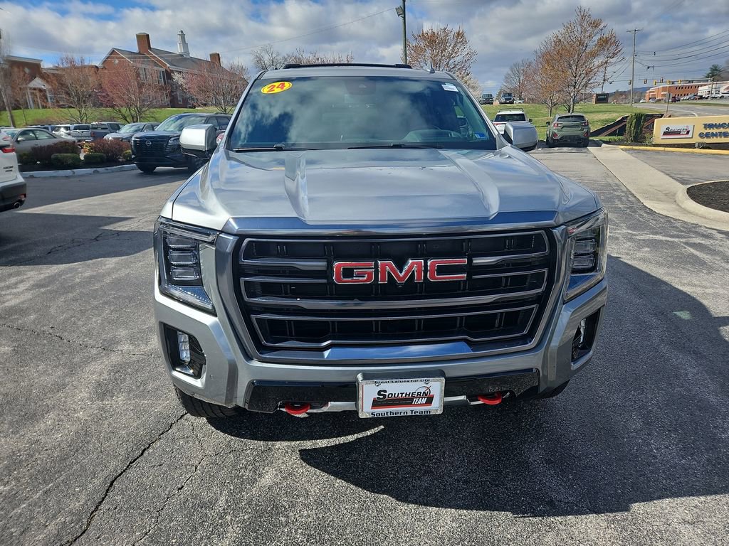 Used 2024 GMC Yukon XL AT4 w/ AT4 Premium Plus Package image 9