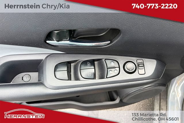 Used 2024 Nissan Kicks SR w/ SR Premium Package FWD image 12