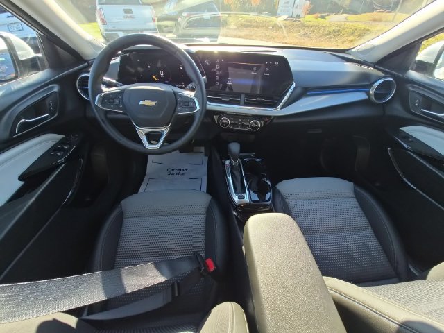 Certified 2025 Chevrolet Trax LT w/ Driver Confidence Package FWD image 30