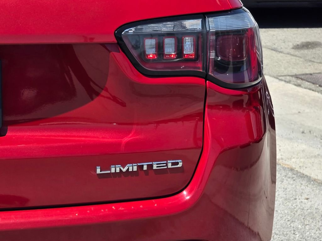 Used 2019 Jeep Compass Limited image 8