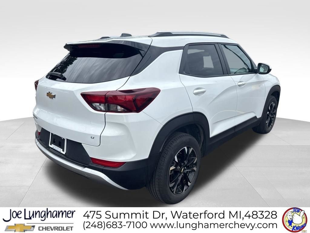 Used 2023 Chevrolet TrailBlazer LT w/ Convenience Package AWD/4WD image 3