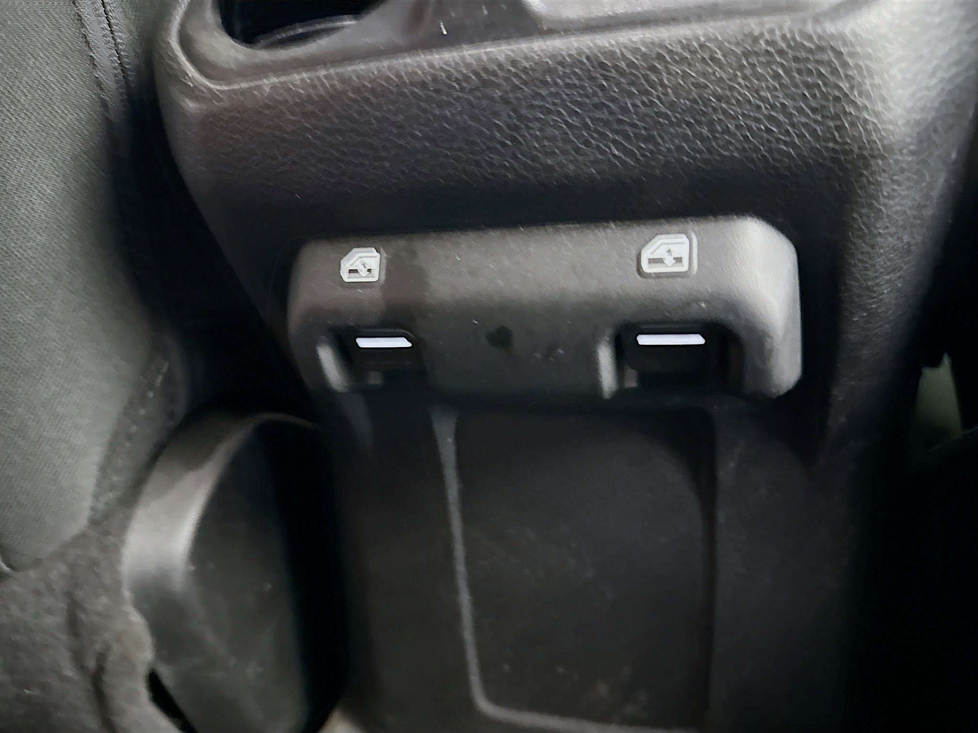 Used 2018 Jeep Wrangler Unlimited Sport S image 31