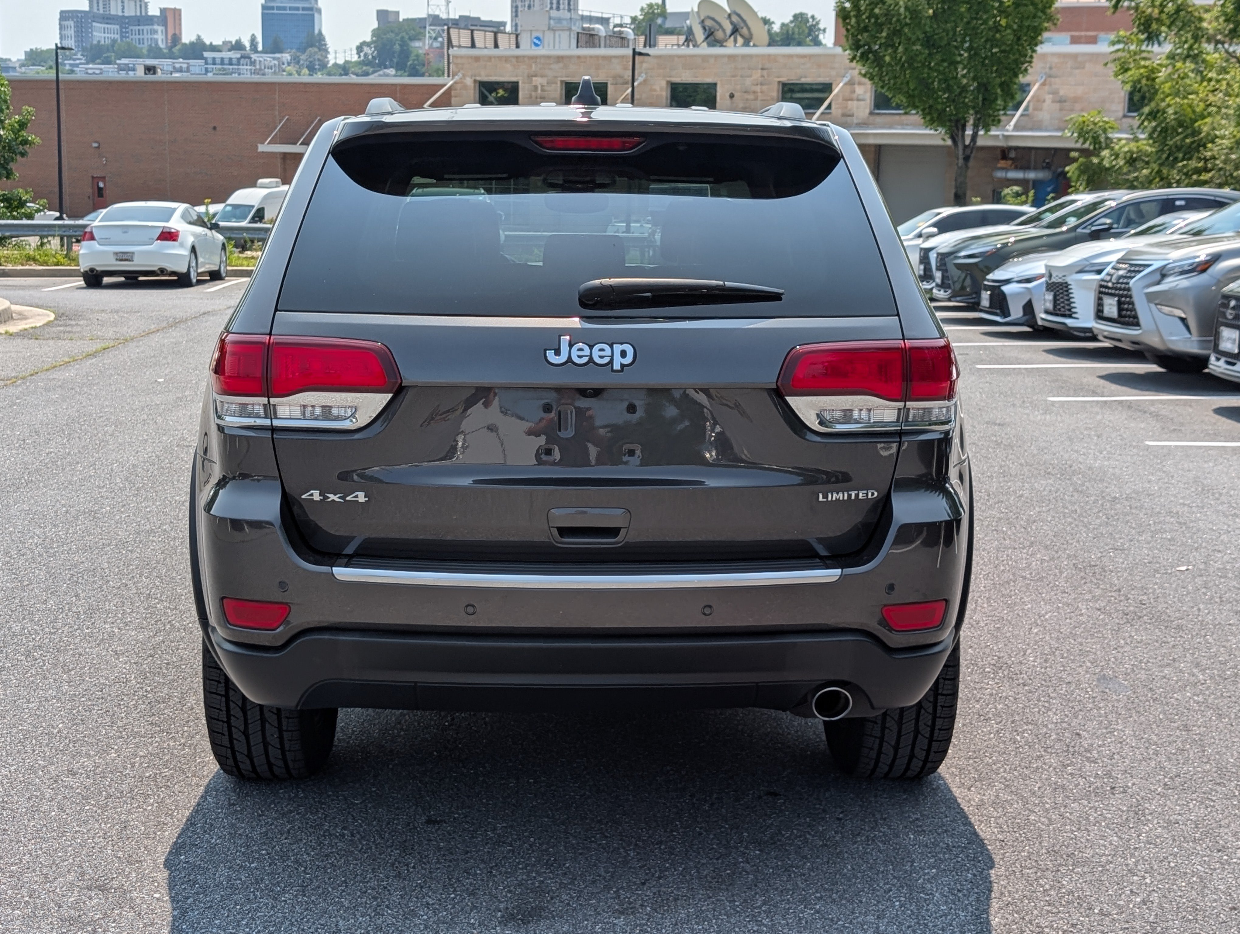 Used 2020 Jeep Grand Cherokee Limited w/ Luxury Group II AWD/4WD image 4