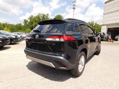 Used 2022 Toyota Corolla Cross LE FWD image 6