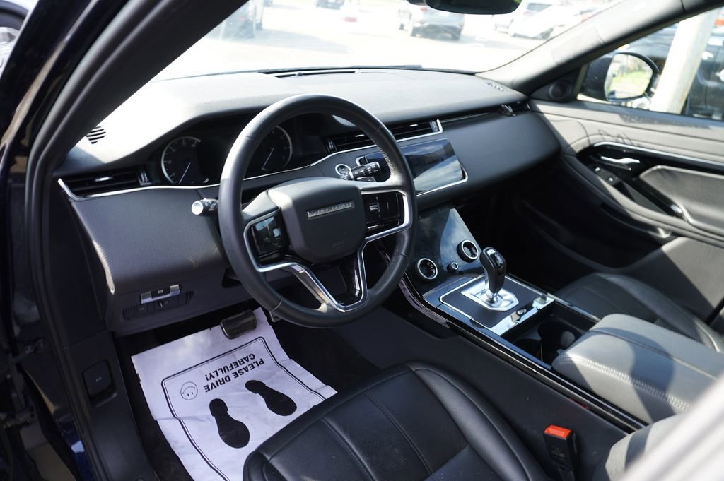 Used 2023 Land Rover Range Rover Evoque R-Dynamic S image 3
