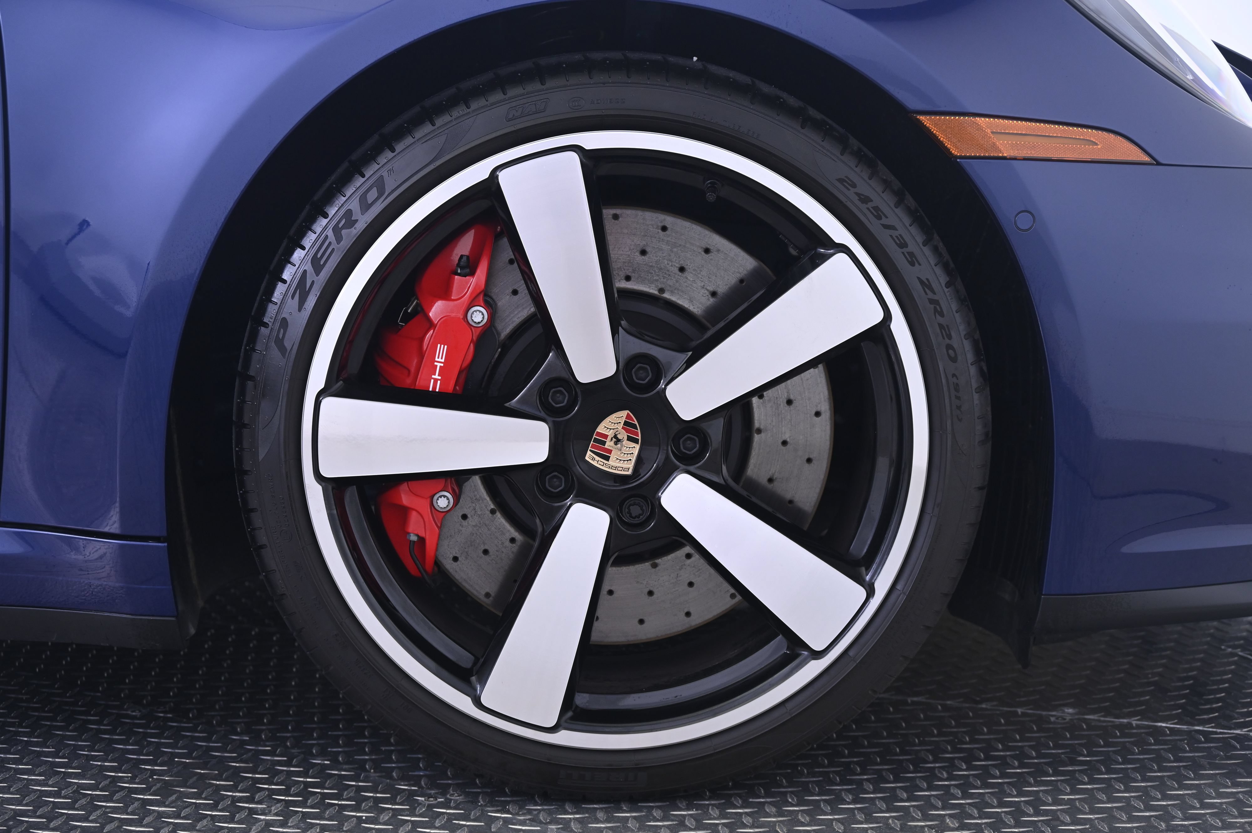 Certified 2026 Porsche 911 Carrera 4S AWD/4WD image 17