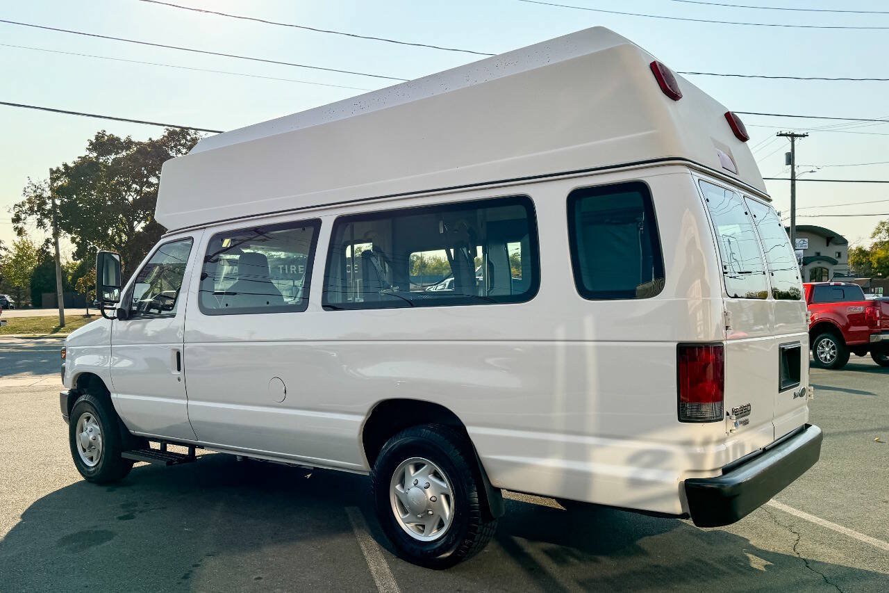 Used 2011 Ford E-350 and Econoline 350 Extended Super Duty w/ PWR Group RWD image 11