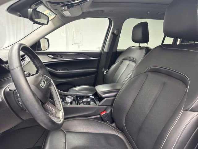 Used 2022 Jeep Grand Cherokee L Limited image 8