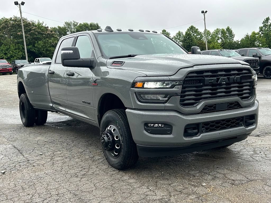 New 2026 RAM 3500 Big Horn AWD/4WD image 4
