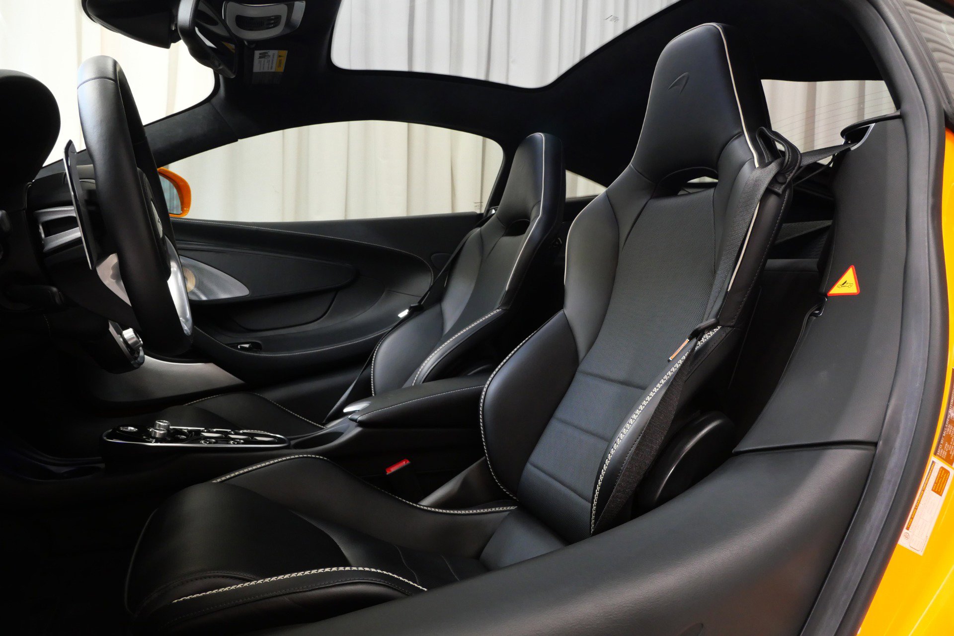Used 2023 McLaren GT image 23