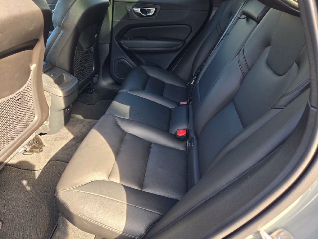 Used 2025 Volvo XC60 B5 Core w/ Climate Package AWD/4WD image 26