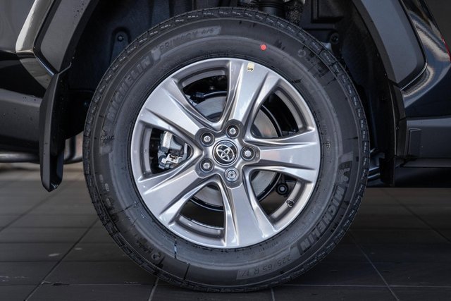 New 2025 Toyota RAV4 XLE image 15