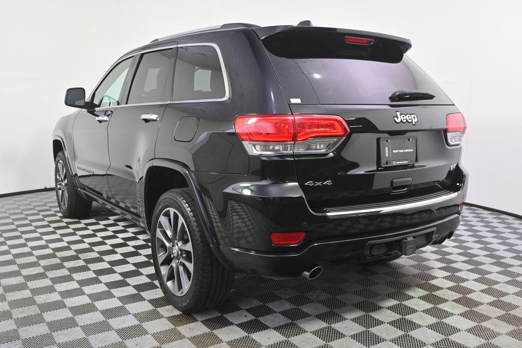 Used 2017 Jeep Grand Cherokee Overland AWD/4WD image 4