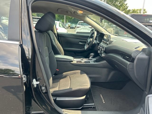 Used 2024 Nissan Sentra SV FWD image 16