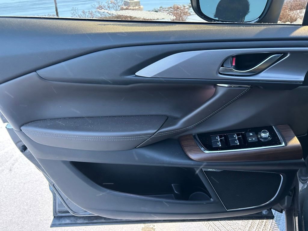 Used 2022 MAZDA CX-9 Signature image 10