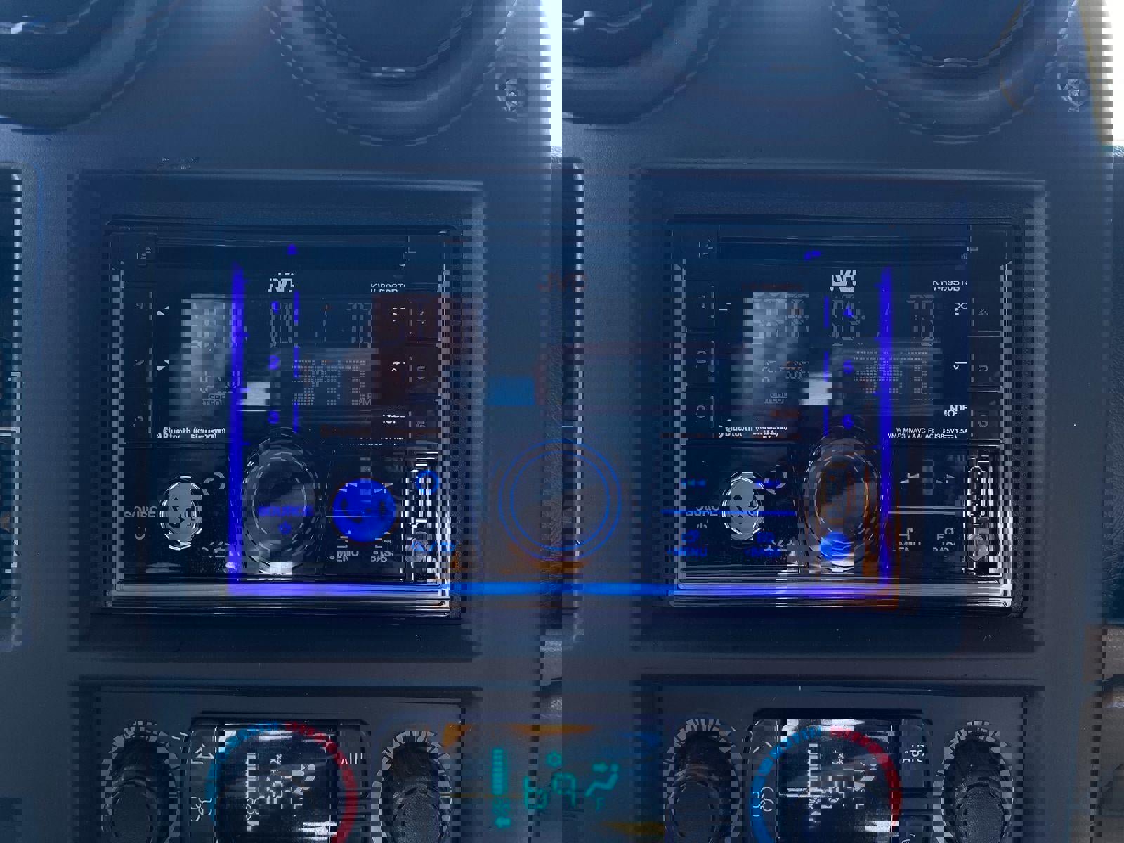 Used 2005 HUMMER H2 SUV w/ Preferred Equipment Group image 5