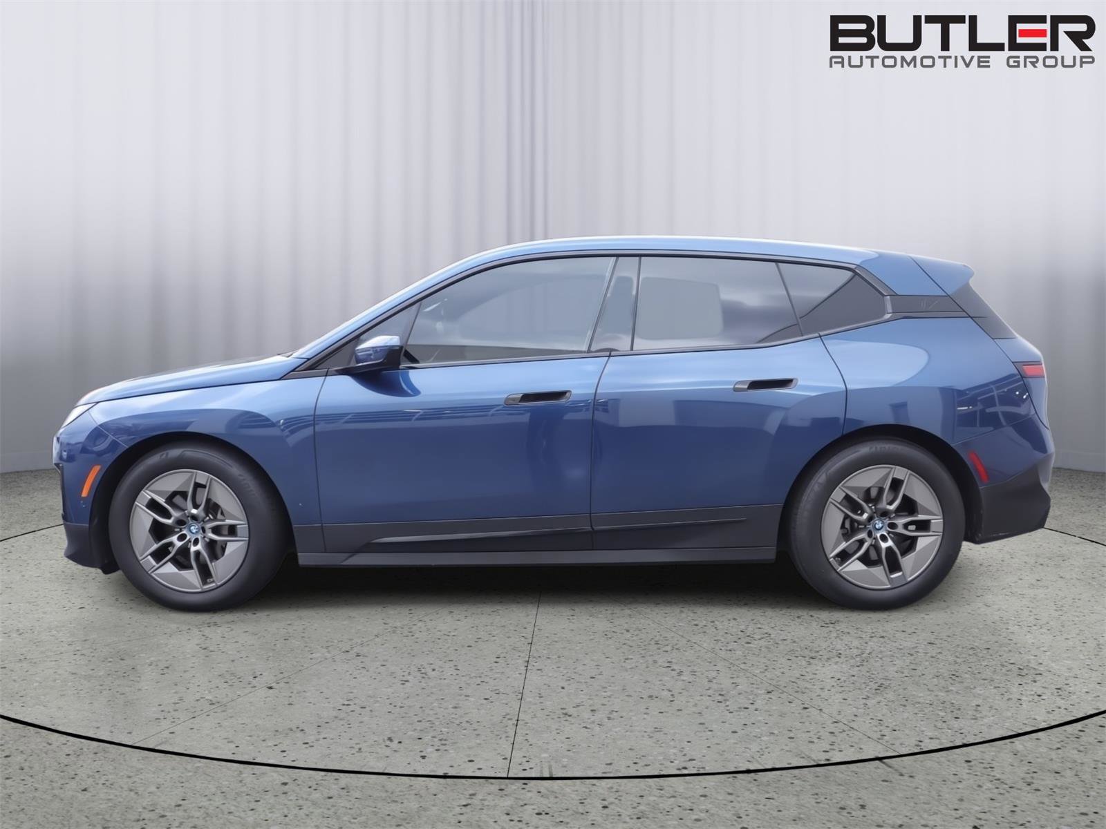 Certified 2023 BMW iX xDrive50 w/ Ultimate Package image 2