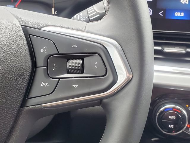 Used 2025 Chevrolet Trax LT w/ Driver Confidence Package image 19