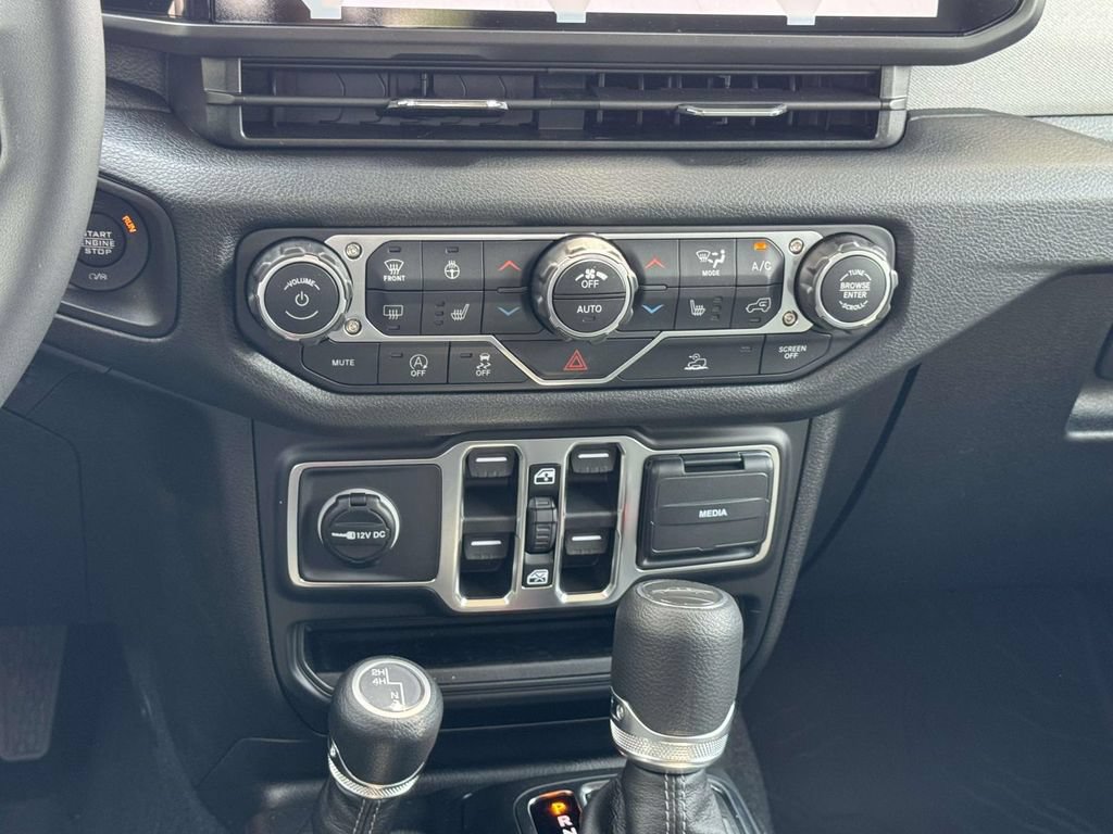 New 2026 Jeep Gladiator Sport AWD/4WD image 20