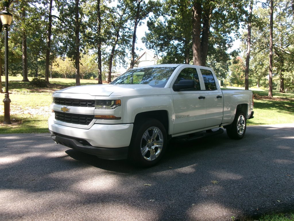 Used 2017 Chevrolet Silverado 1500 Custom w/ Custom Convenience Package