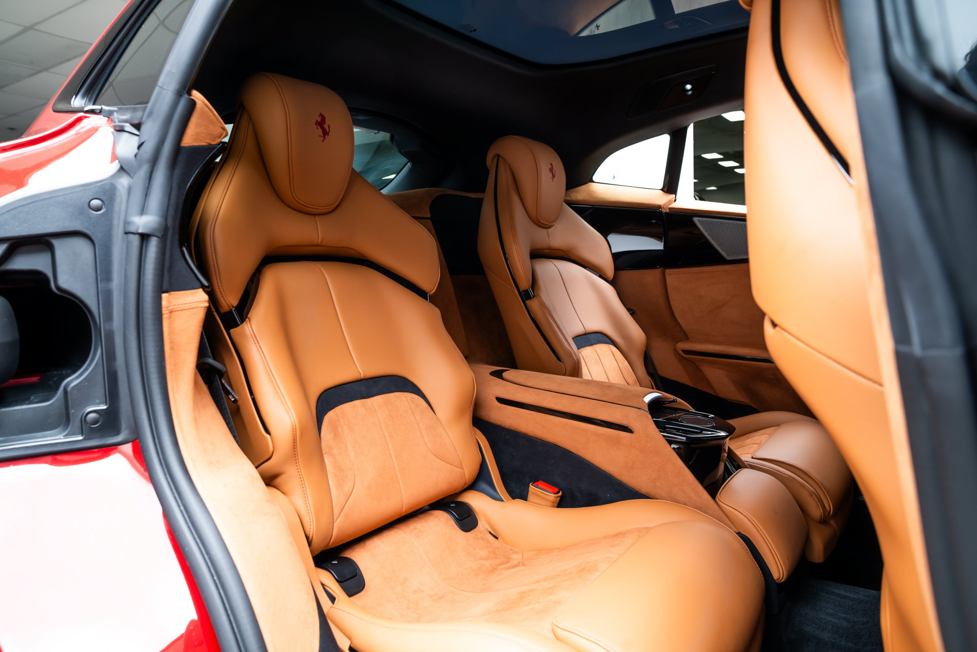 Used 2026 Ferrari Purosangue AWD/4WD image 28