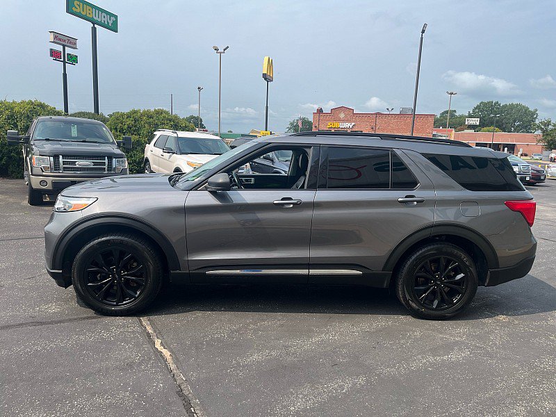 Used 2022 Ford Explorer XLT AWD/4WD image 5