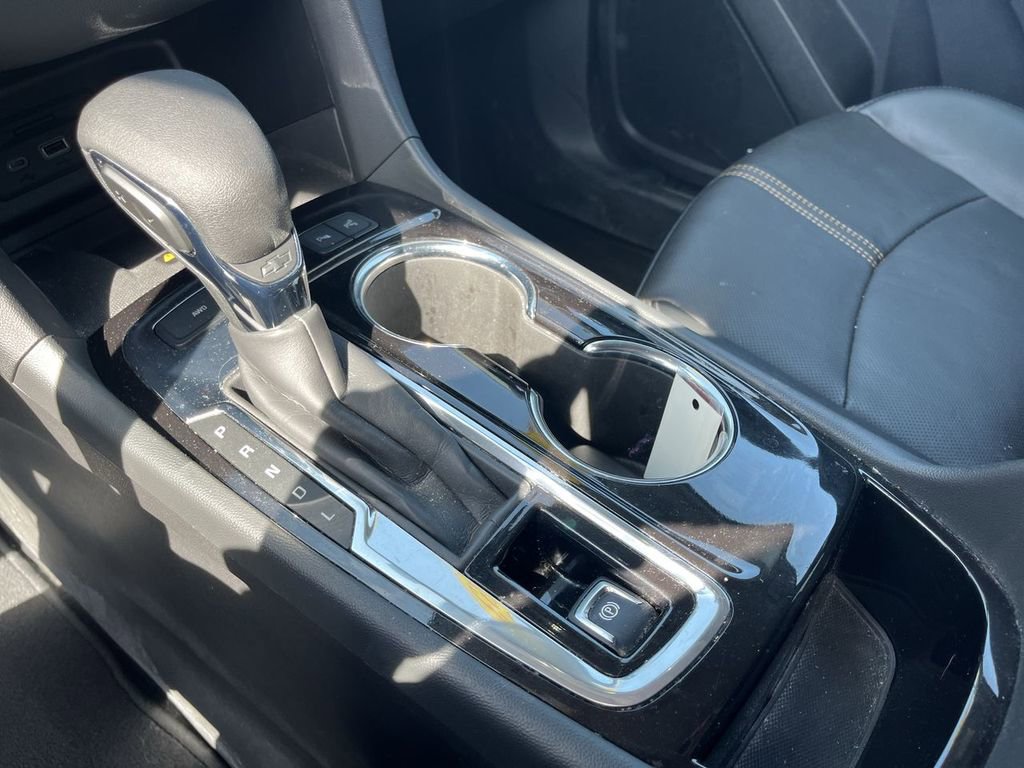 Used 2023 Chevrolet Equinox Premier image 15