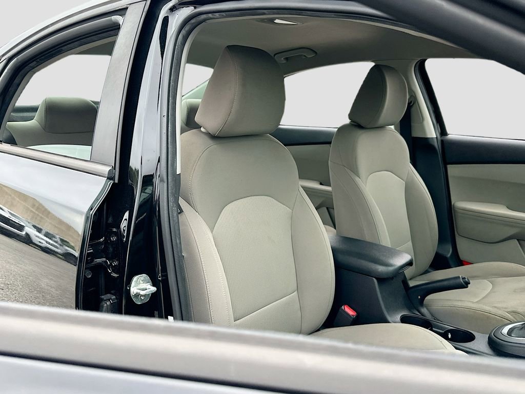 Used 2020 Kia Forte LXS image 24