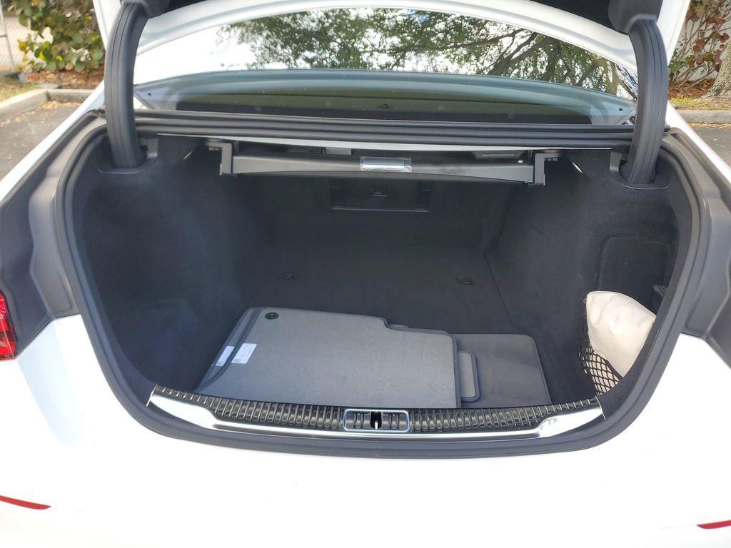 Used 2025 Mercedes-Benz S 580 4MATIC Sedan image 25