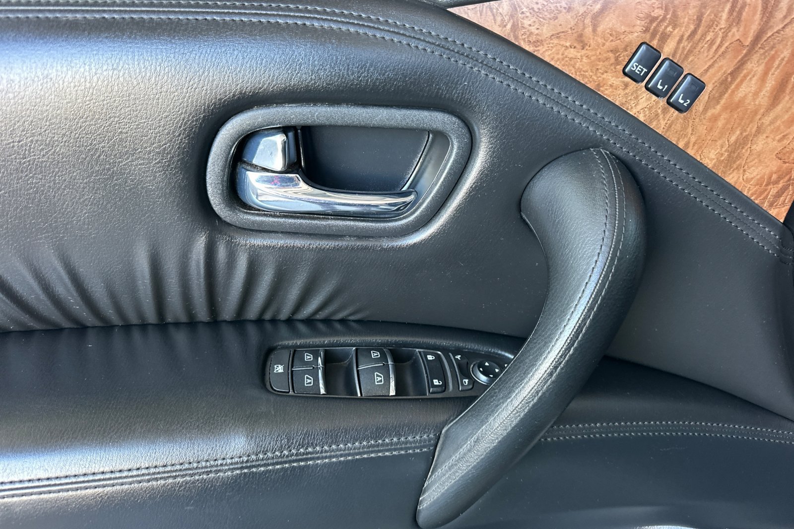 Used 2022 Nissan Armada SL RWD image 11