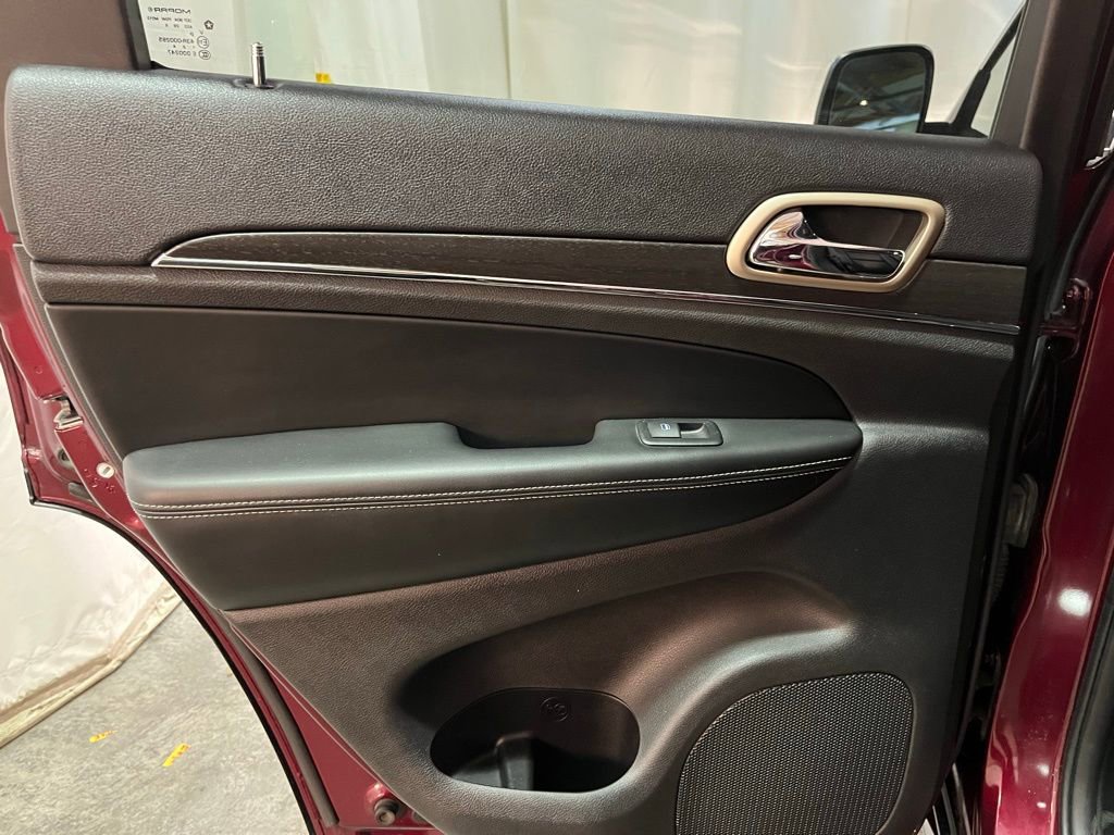 Used 2017 Jeep Grand Cherokee Limited w/ Trailer Tow Group IV image 23