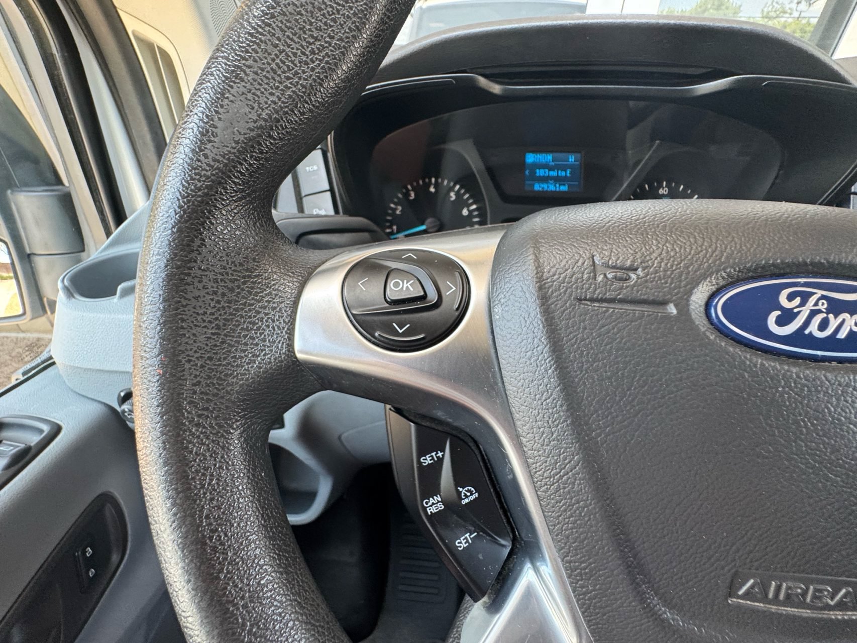 Used 2018 Ford Transit 250 130 Low Roof RWD image 19