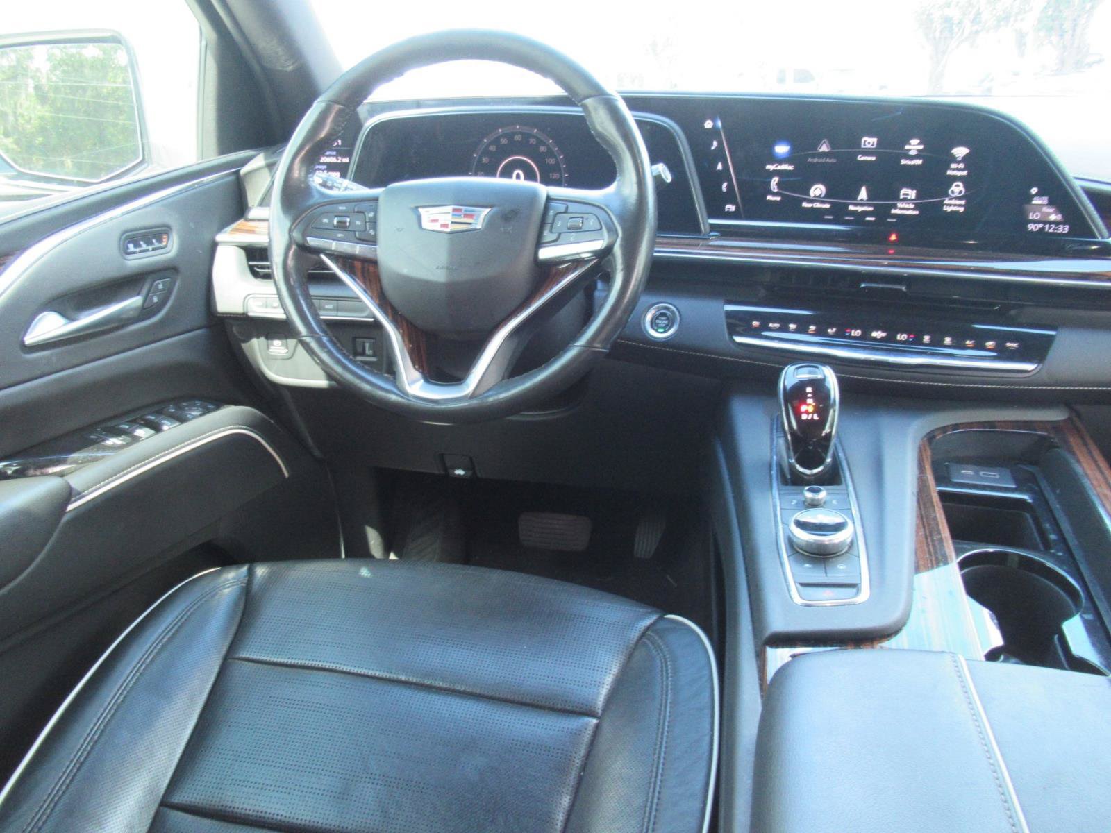 Used 2023 Cadillac Escalade ESV Premium Luxury AWD/4WD image 10