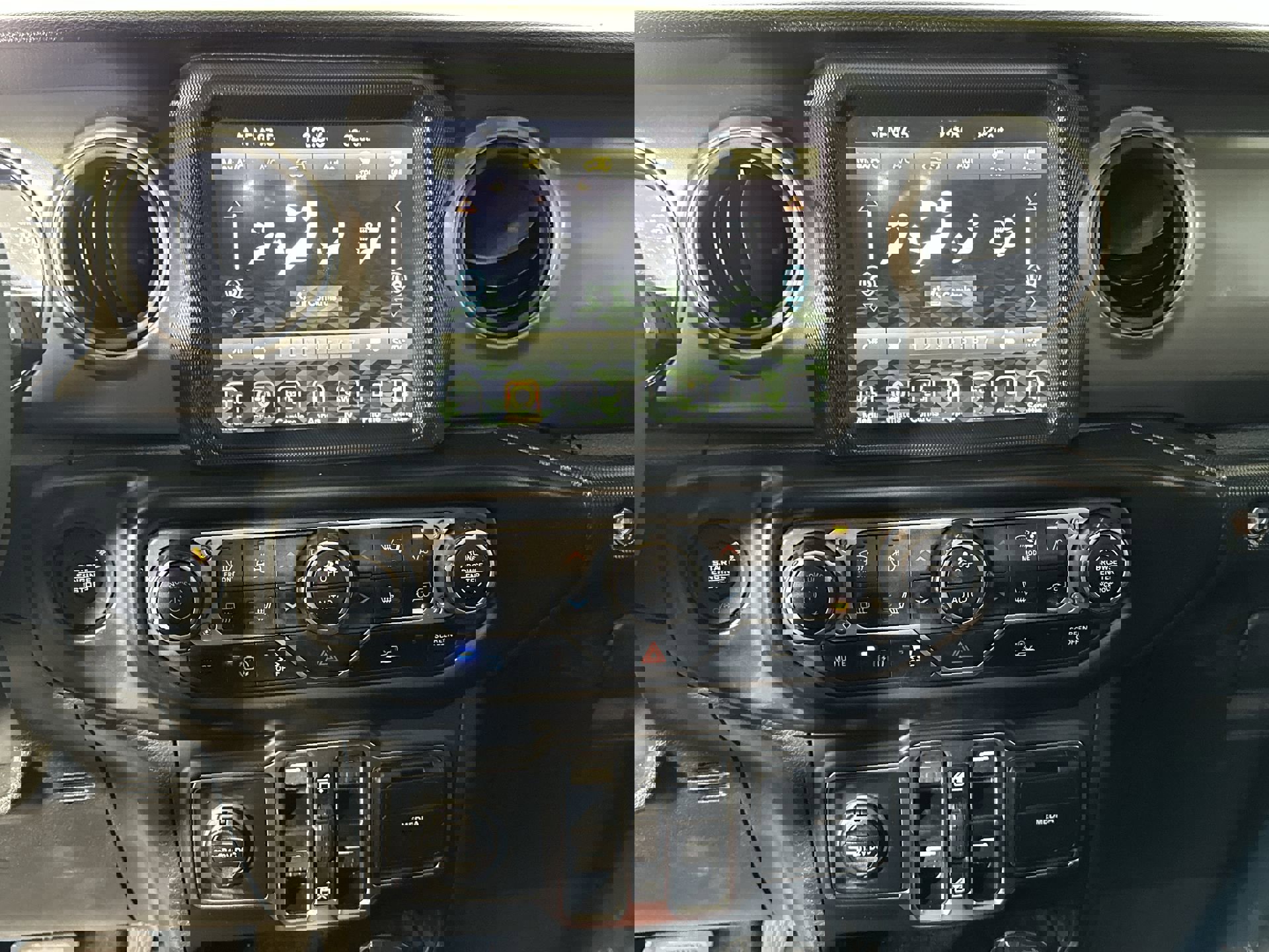 Used 2023 Jeep Wrangler Unlimited w/ Cold Weather Group image 25