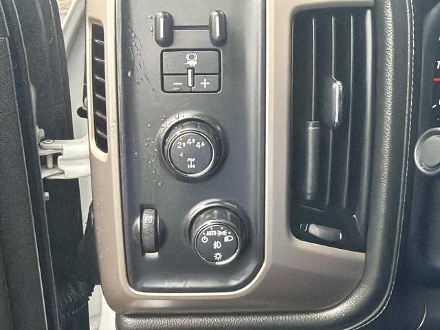 Used 2019 GMC Sierra 2500 Denali w/ Duramax Plus Package AWD/4WD image 27