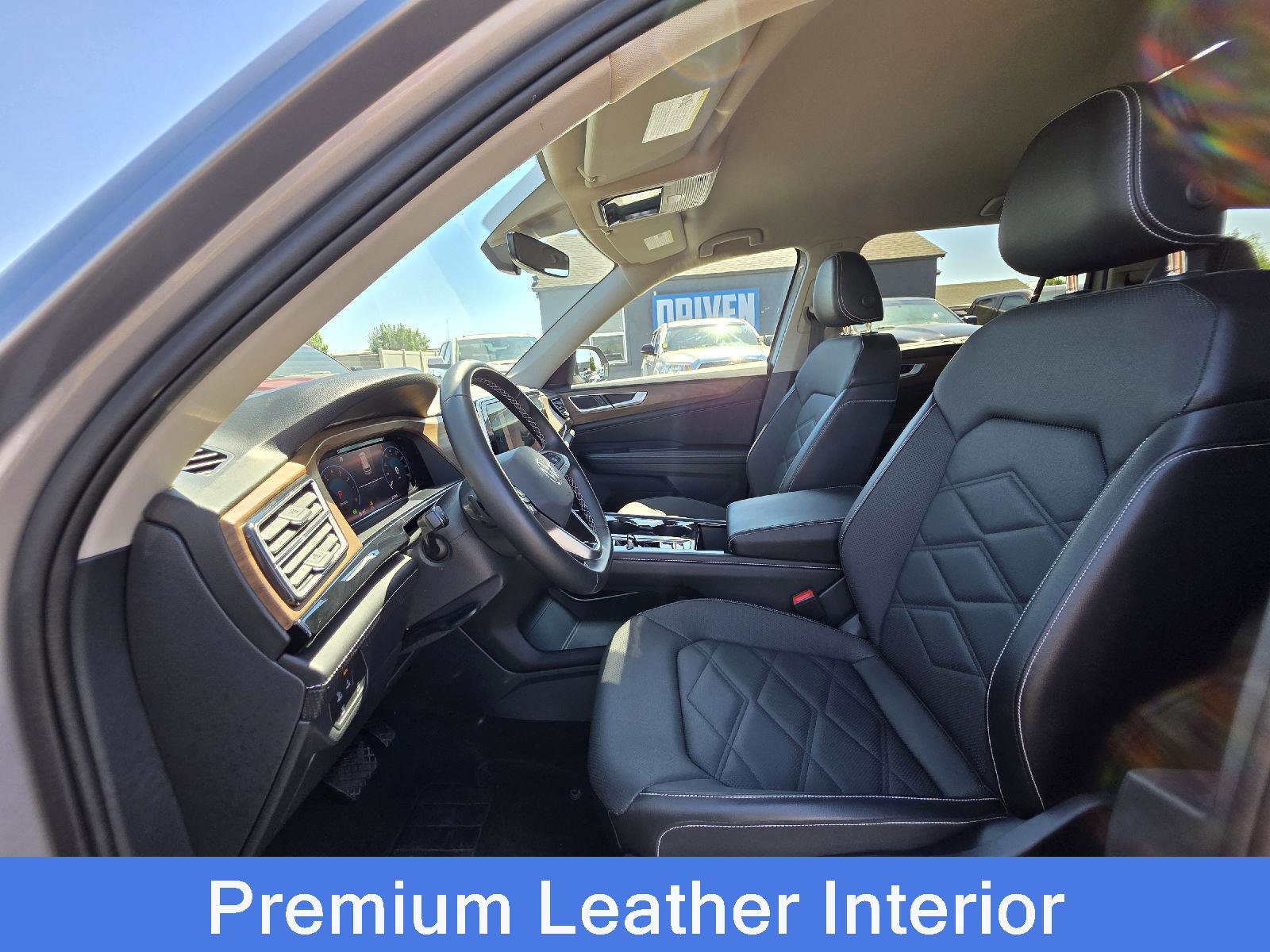 Used 2024 Volkswagen Atlas SE image 10