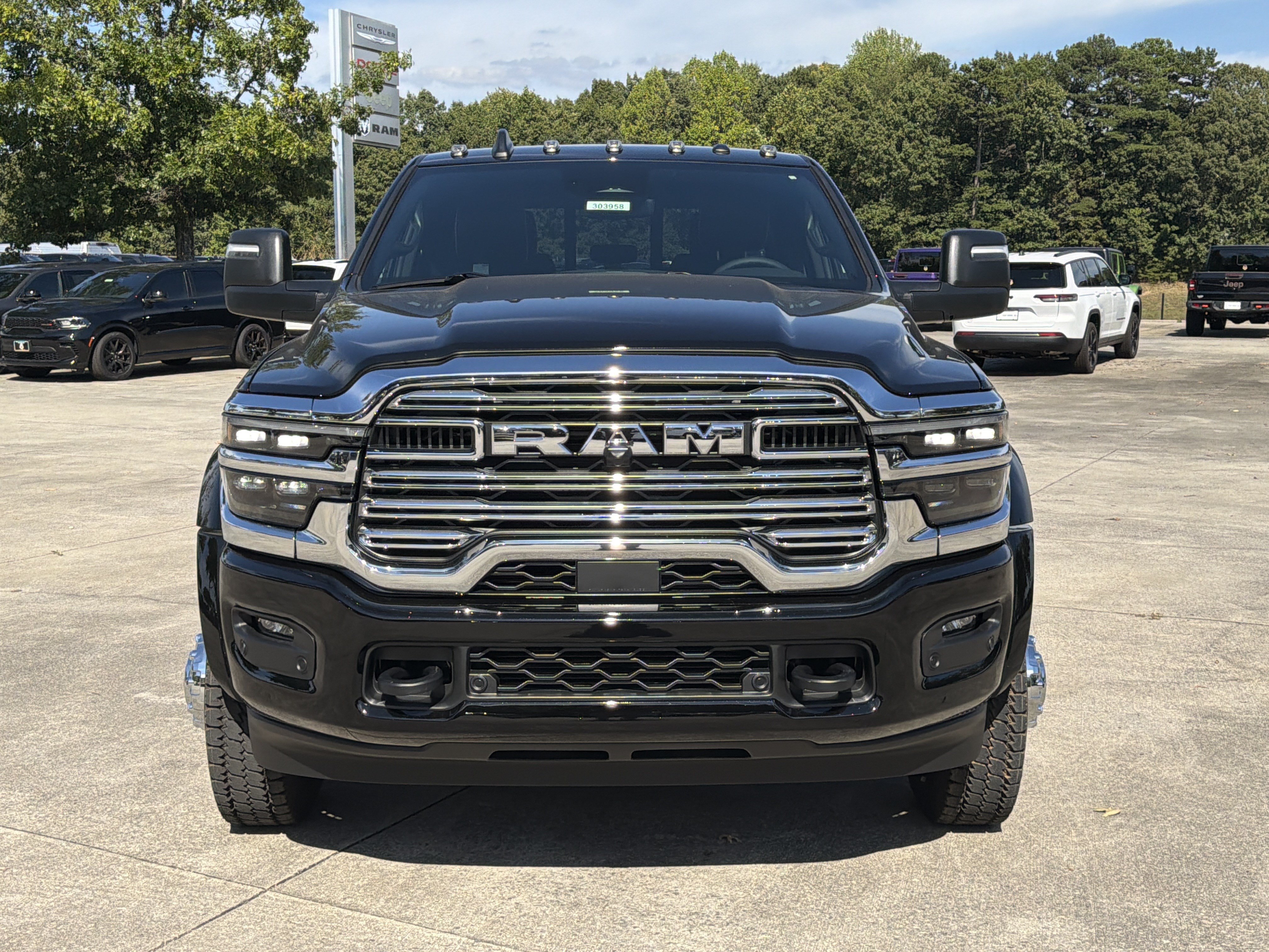 New 2027 RAM 5500 4x4 Crew Cab image 2