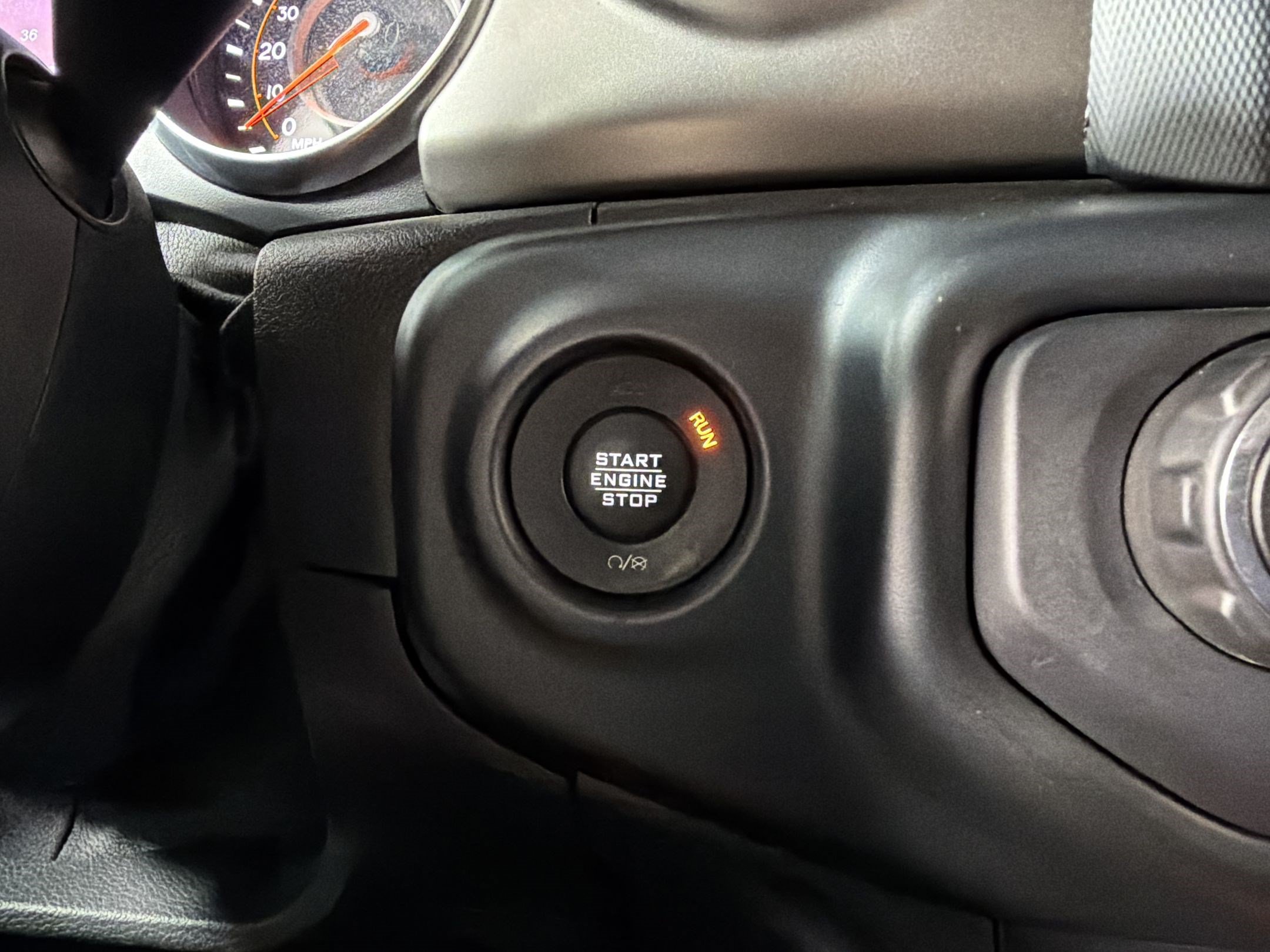 Used 2020 Jeep Gladiator Sport AWD/4WD image 24