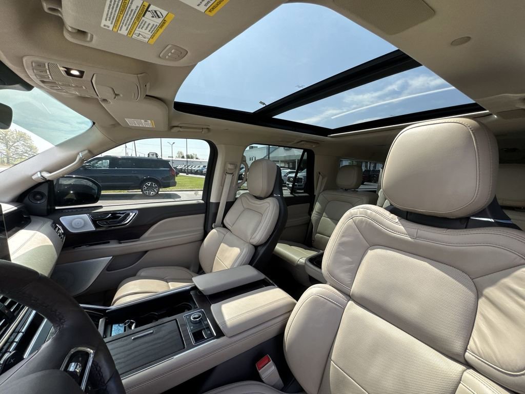 Used 2024 Lincoln Navigator L Reserve AWD/4WD image 22