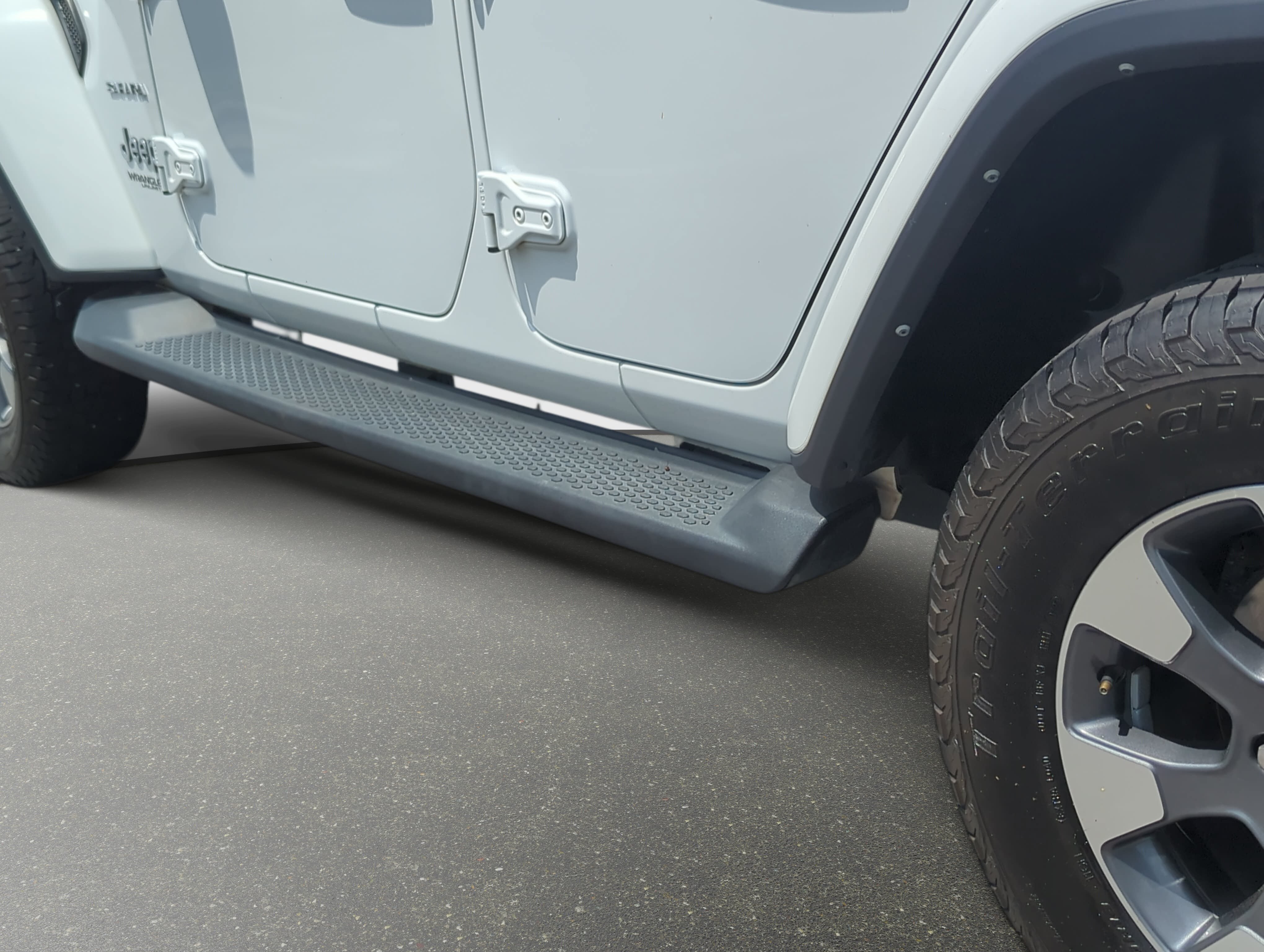 Used 2021 Jeep Wrangler Unlimited Sahara AWD/4WD image 32