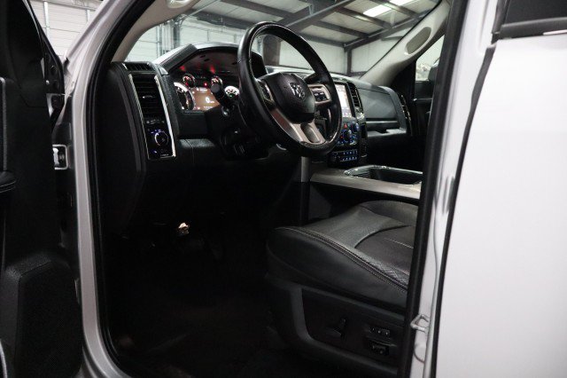 Used 2018 RAM 2500 Laramie w/ Sport Appearance Group AWD/4WD image 32