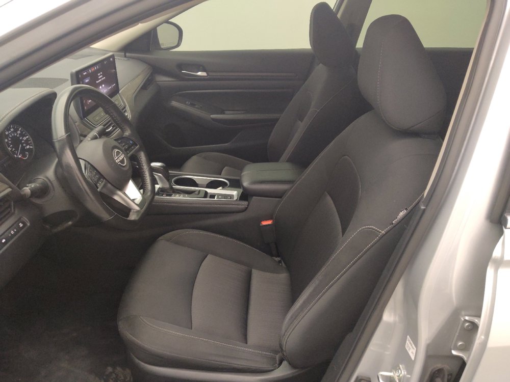 Used 2024 Nissan Altima 2.5 SV w/ SV Premium Package image 17