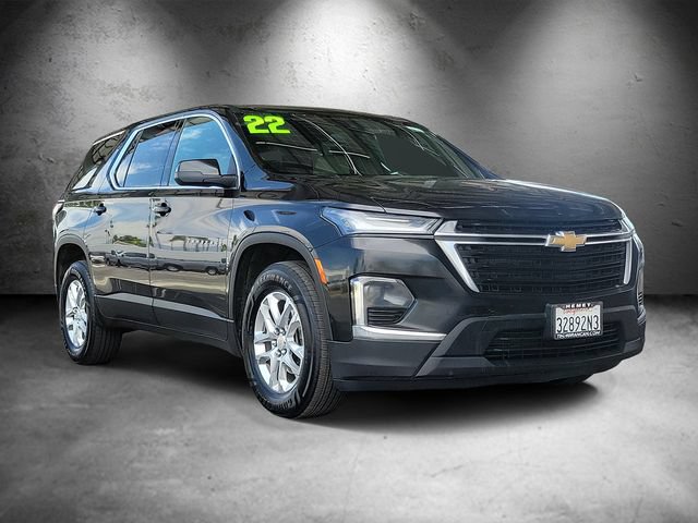 Used 2022 Chevrolet Traverse LS FWD image 2