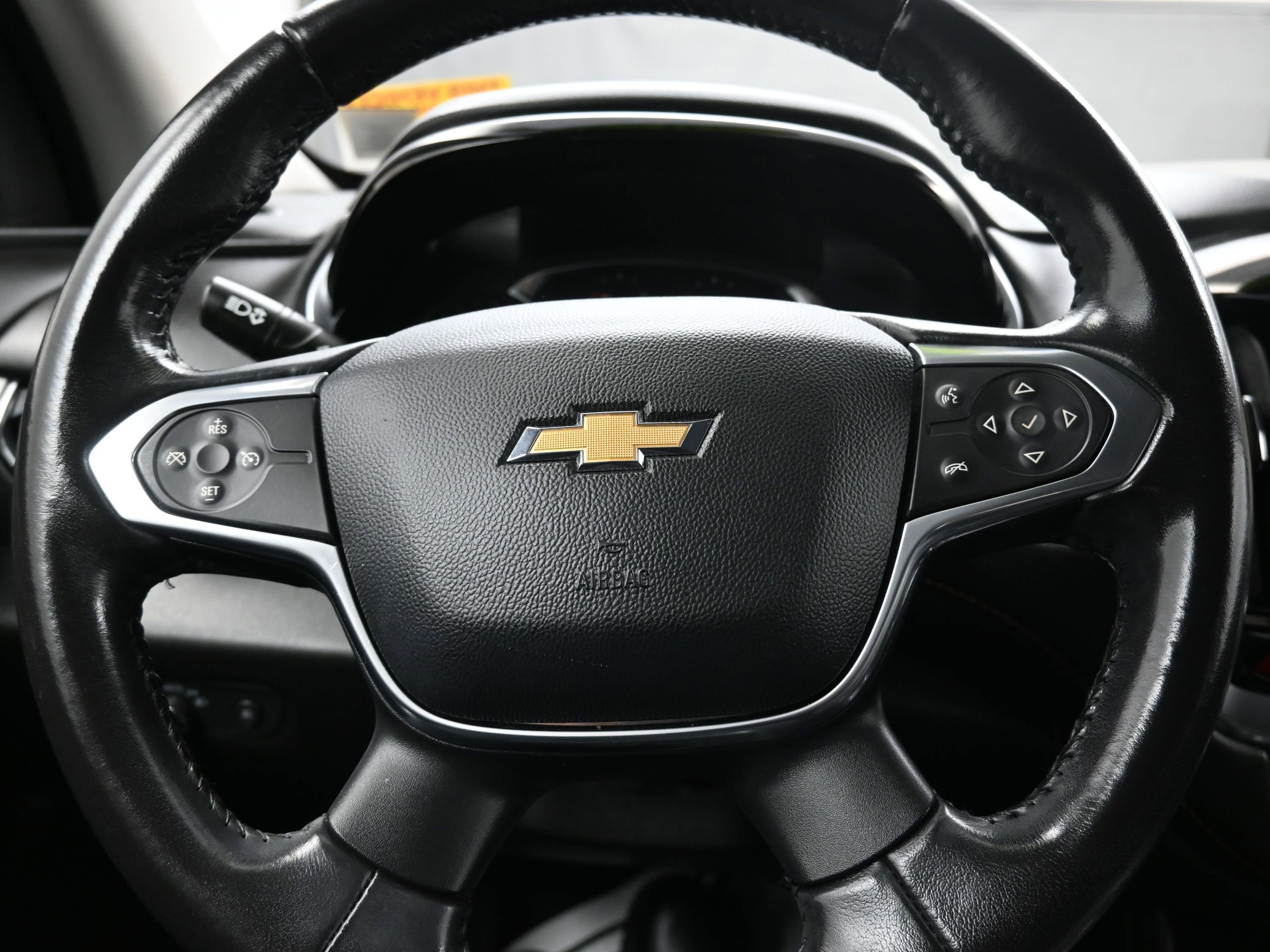 Used 2020 Chevrolet Traverse LT w/ LPO, Black Accent Package image 36