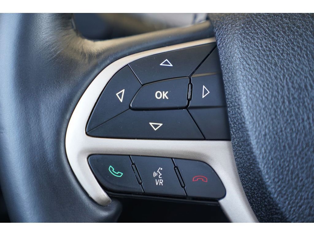 Used 2016 Jeep Cherokee Limited w/ Luxury Group image 23