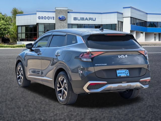 Used 2025 Kia Sportage EX FWD image 3