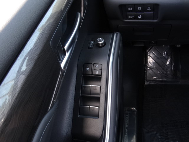 New 2026 Toyota Highlander Platinum AWD/4WD image 29