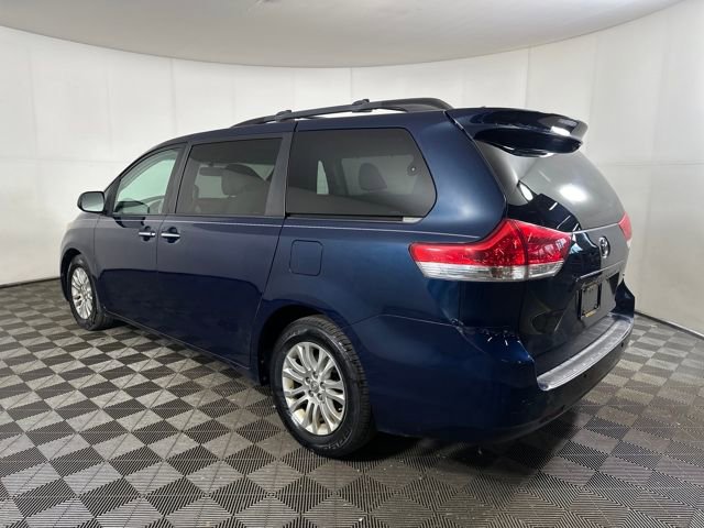 Used 2011 Toyota Sienna XLE image 5